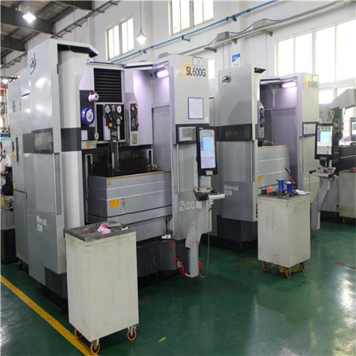 Automotive Car Frontlight mold manufacturer