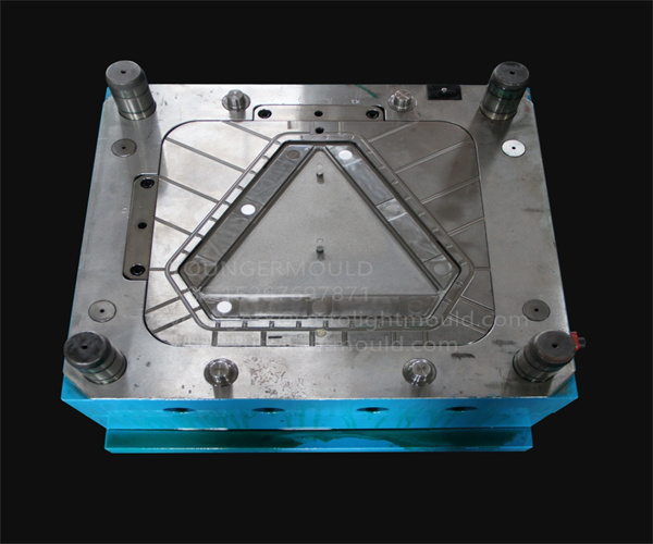 reflex reflector mold