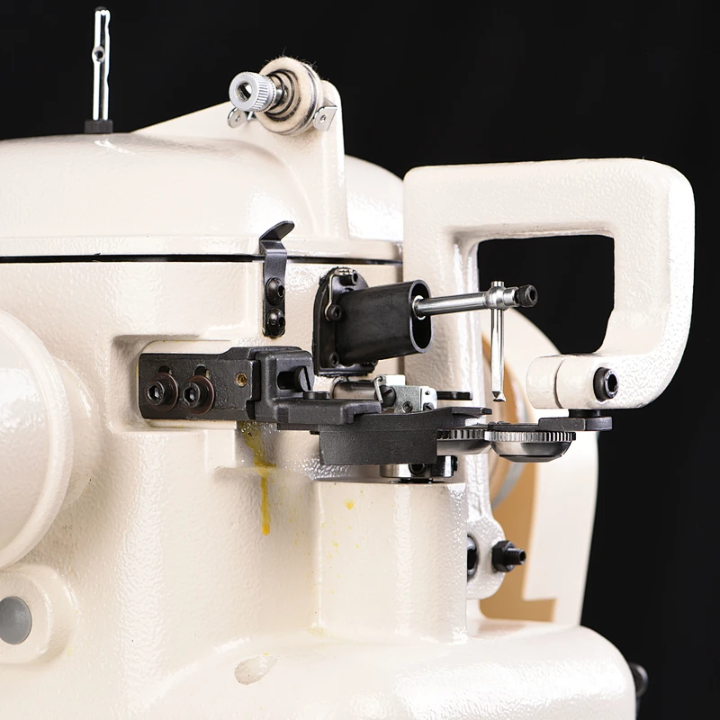 High Capacity Heavy Duty Lubrication Over-seaming Sewing Machine-kwonglam