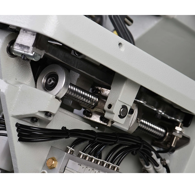 KL-588 Electronic Eyelet Button Holing Sewing Machine With Double Trimmer