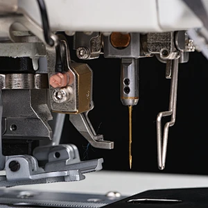 KL-588 Electronic Eyelet Button Holing Sewing Machine With Double Trimmer