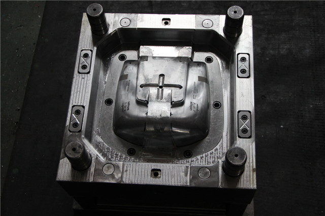 Tripod Edge Strip Mould For Auto Rear View Mirror