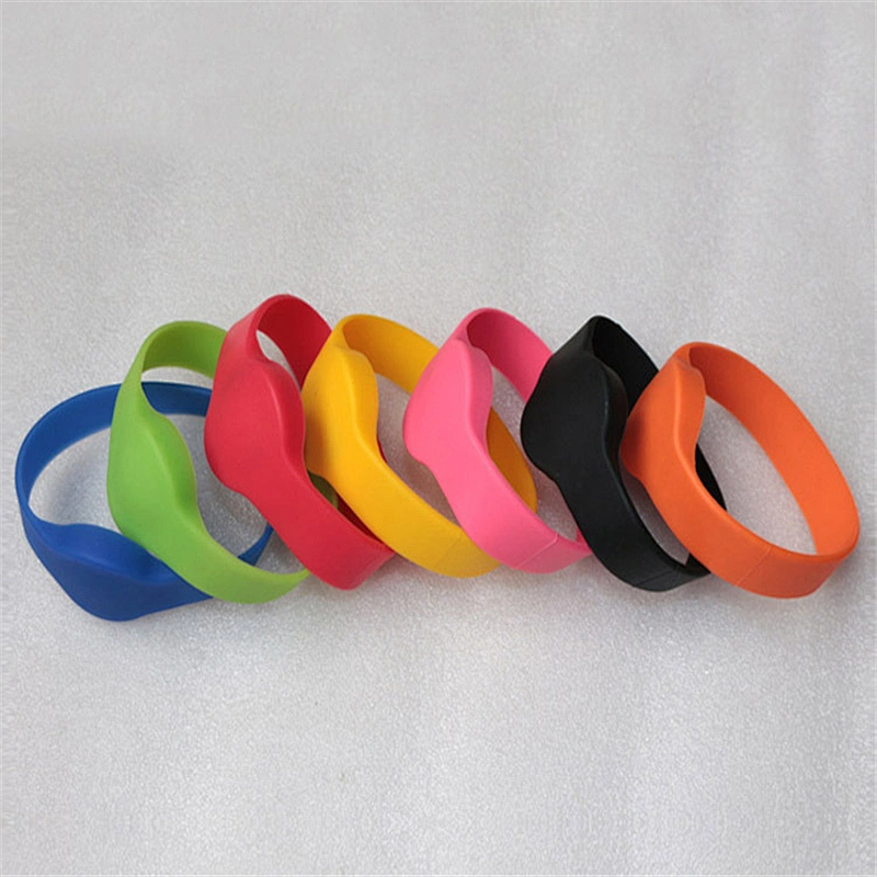 125KHz 13.56MHZ RFID Waterproof Wristband Smart Tag Keyfob Proximity EM4100 Bracelet Tag 65mm For Access Control Card 1pcs