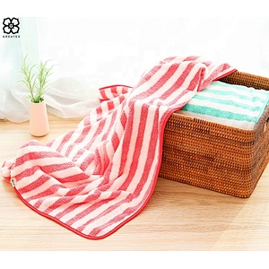 Factory directly offer standard polyester light-weighted striped bath towel