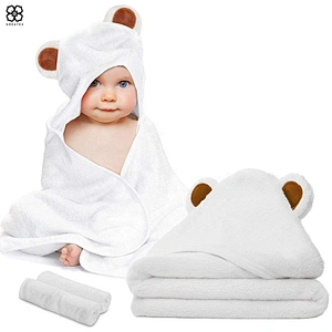Wholesale special promotional cartoon pattern hooded towel for little babies