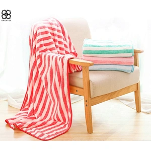 Factory directly offer standard polyester light-weighted striped bath towel