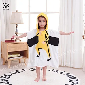Top quality high absorbency discount children cartoon printing poncho robe