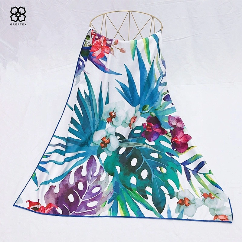 2020 hot selling rectangular seaside holiday microfiber beach towel with custom logo