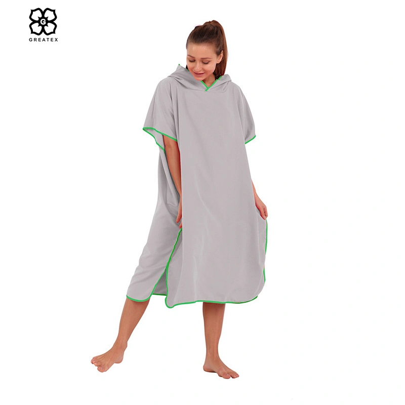 Chinese suppliers offer personalized custom logo surfing hooded poncho robe