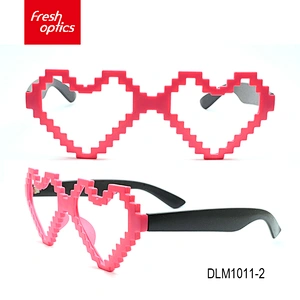 DLM1011 Wholesale high quality heart shaped plastic sunglasses ladies sunglasses