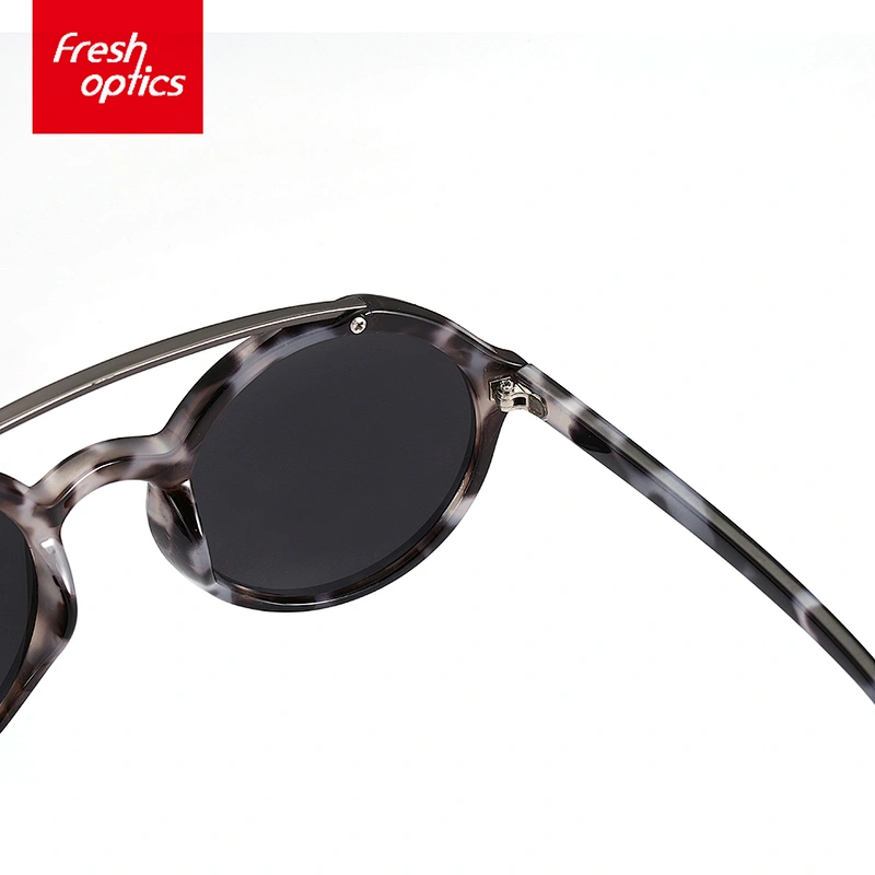 6P010 Promotional Black And White Fashion Plastic Sunglasses For Women