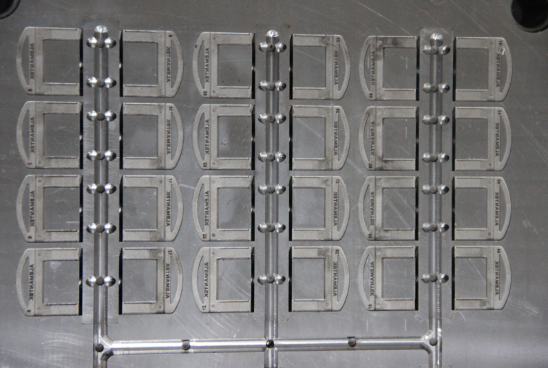 tile leveling system mold