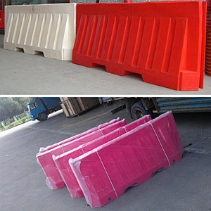 Red Superguard Filled Barricade Plastic for Driveway  with Sand or Water Control Control Barrier
