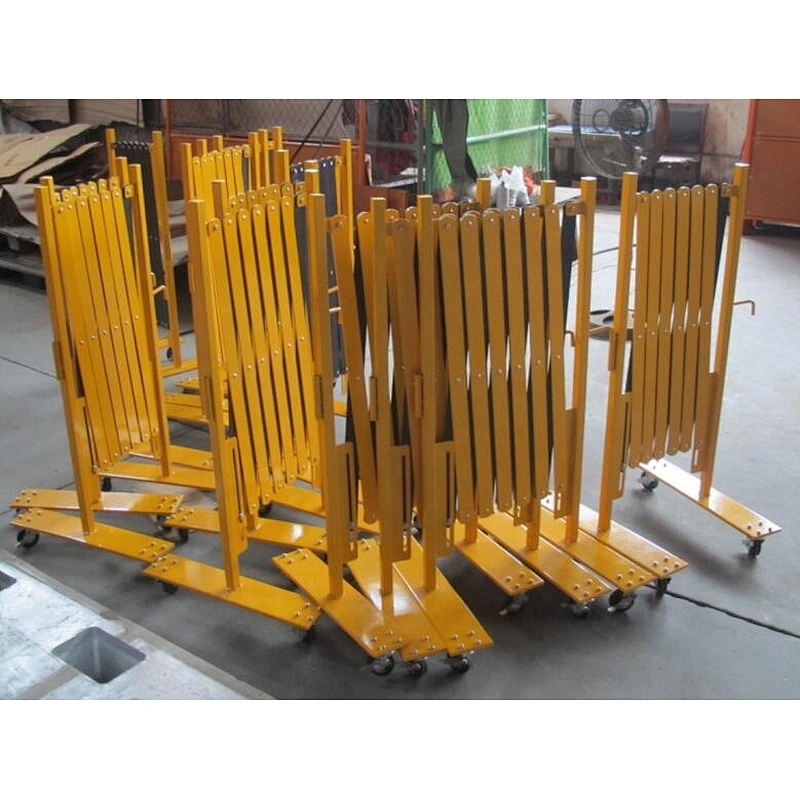 Portable Metal Retractable Traffic Road Safety Fencing Barricade Powder Coated with Removable Castors