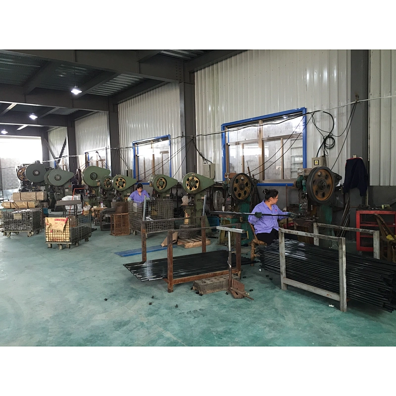 Portable Metal Retractable Traffic Road Safety Fencing Barricade Powder Coated with Removable Castors