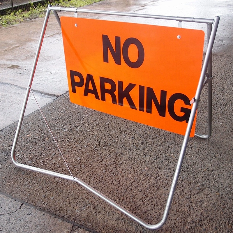 Road Safety Warning Sign With Class 1 Reflective 600x600mm Swing Stand Sign