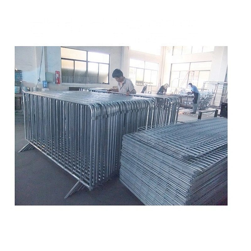 Portable Road Work Pre-galvanized Crowd Control Barrier With Bridge Feet Safety Traffic Barrier