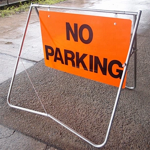 Custom Road Warning Sign  With Class 1 Reflective 600x600mm Swing Stand Sign