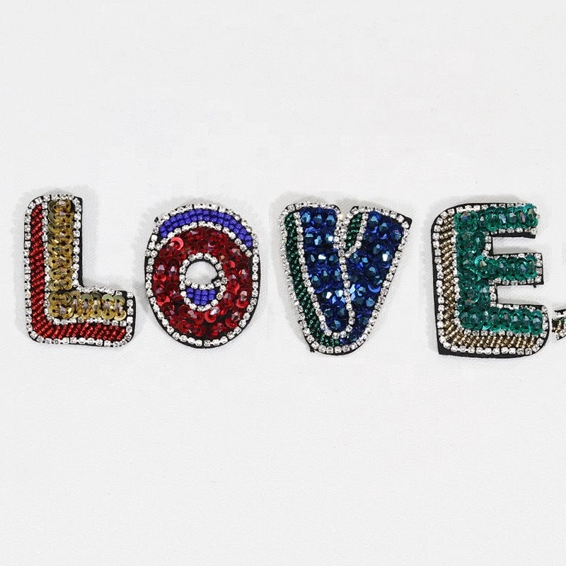 Kavatar Handmade Love letter Sequin Rhinestone Beaded Patches For Clothing