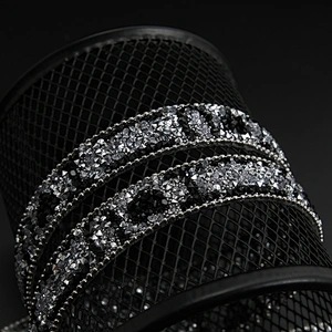 Kavatar Wholesale 2019 Garment Accessory Heat Transfer Designs Crystal Hotfix Trim Pattern Design I LOVE YOU Iron on Trims