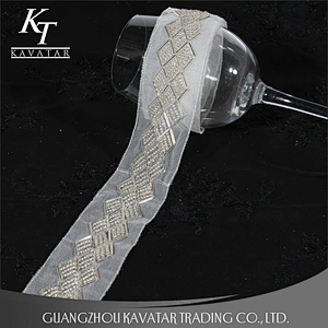 New product rhombus design white net trim plastic beaded lace trim