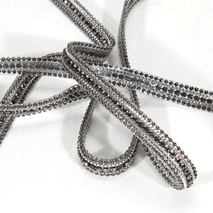China Cheap Accessories Beads Bordered Hotfix Transfer Rhinestone Trim by Yard