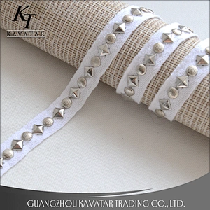 Wholesale pyramid shape stud lace studded trim ribbon