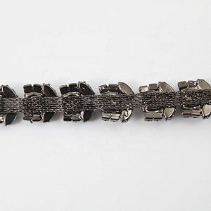 Kavatar Wholesale Rhinestone Chain Trim