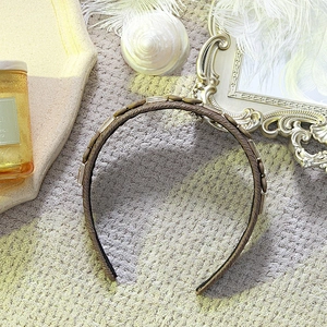 Manufacturers direct retro butterfly European and American style fashion headbands 2020 designer headbands fur headband