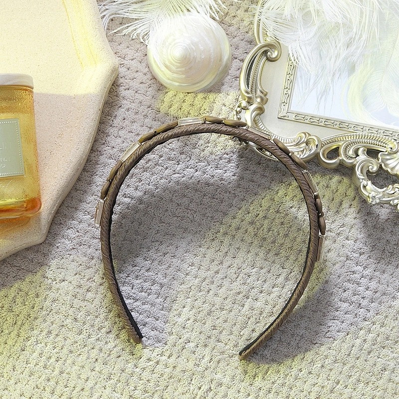 Manufacturers direct retro butterfly European and American style fashion headbands 2020 designer headbands fur headband