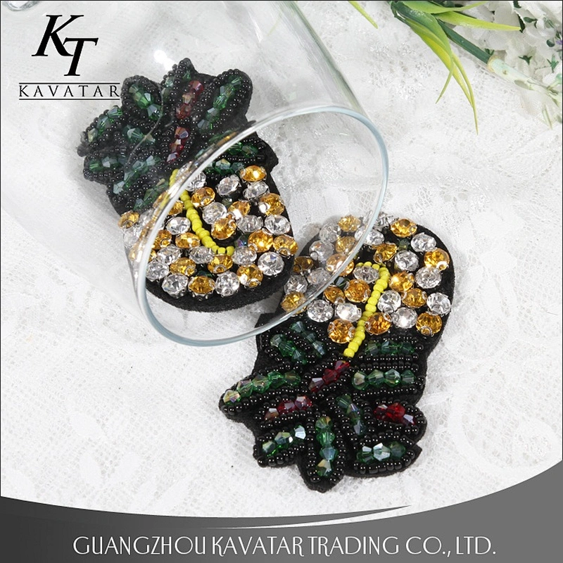 Kavatar DIY Handmade Rhinestone Beaded Pineapple Embroidery Flower Patches For Clothing Bags