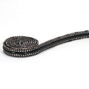 China Black Plastic Copper Beads Sequin Hot Fix Trim for Garments Bags Sandals