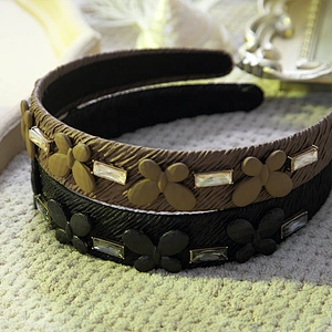 Manufacturers direct retro butterfly European and American style fashion headbands 2020 designer headbands fur headband