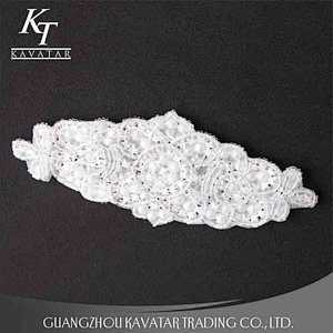 Kavatar Fashion Jewelry Rhinestone Applique