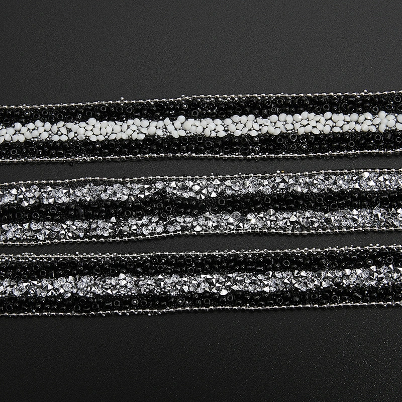 Kavatar Wholesale Hot Fix Rhinestone Trim Fashion Clothing Crystal Rhinestone Small Beads with Glass Iron on Trims
