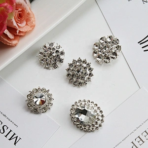 Korean version of clothing rhinestone buttons new rhinestone buttons crystal pearl clothing accessories wholesale buttons