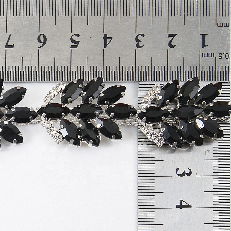 Fashion design crystal chain strass roll rhinestone chain for dress