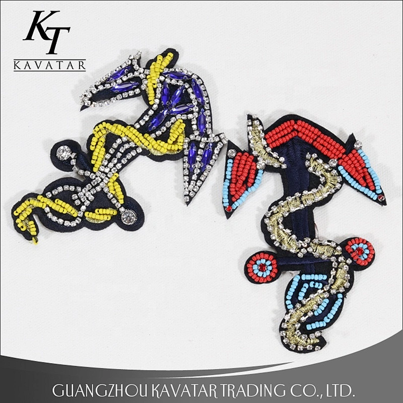 Kavatar Custom Design Rhinestone Patches Applique Stick For Clothing