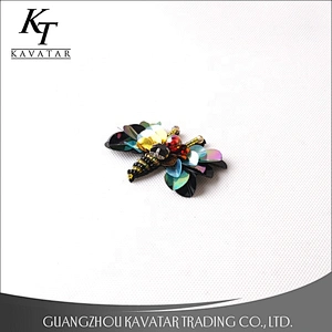 Kavatar Wholesale Shape 3D Handmade Sequin Beads Flower Bee Patches