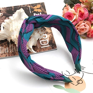 Fashion headbands  2020  wholesale rhinestone headbands  for girls hair accessories ,designer headbands Wide-brimmed hair band