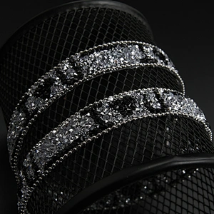 Kavatar Wholesale 2019 Garment Accessory Heat Transfer Designs Crystal Hotfix Trim Pattern Design I LOVE YOU Iron on Trims