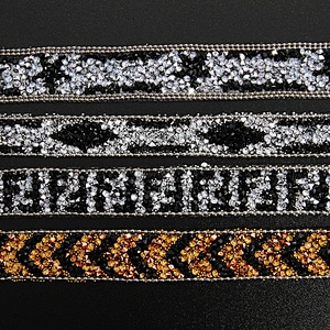 Kavatar Wholesale Rhinestones Accessories Claws Clothes Glass Rhinestone Transfer For T-shirt Star Iron on Trims
