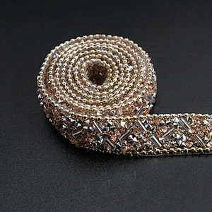 Kavatar Wholesale Glass Gold Chain Trim Fashion Styles Sewing Tube rhinestone trim rolls,colorful hotfix Iron on Trims