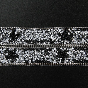 Kavatar Wholesale Hot Fix Rhinestone Trim For Clothing For Shoes Theme Rhinestone Black With White Iron on Trims