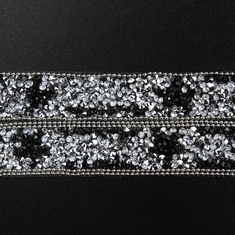 Kavatar Wholesale Hot Fix Rhinestone Trim For Clothing For Shoes Theme Rhinestone Black With White Iron on Trims