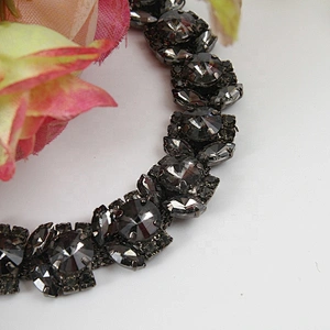 Kavatar Wholesale Rhinestone Chain Trim
