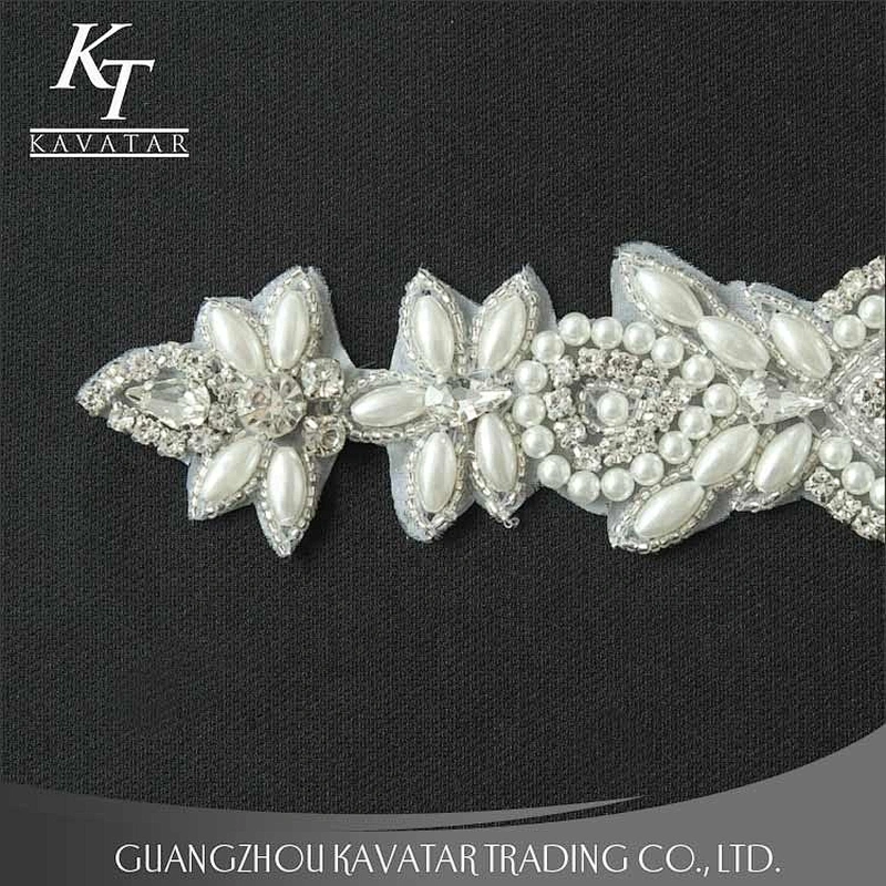 Rhinestone and pearl sew on beaded applique patches,ornaments applique trim rhinestone trim for wedding dress