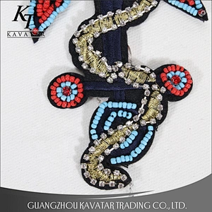 Kavatar Custom Design Rhinestone Patches Applique Stick For Clothing