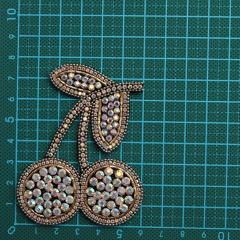 Batch cute custom personalized embroidery embroidery iron clothing cherry patch rhinestone beaded patches