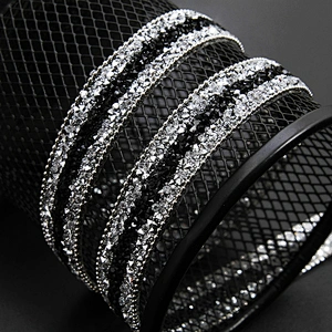 Kavatar Wholesale Hotfix Motif Designs Trim Motif Rhinestones Clothes Private Label Glass Round Iron on Trims